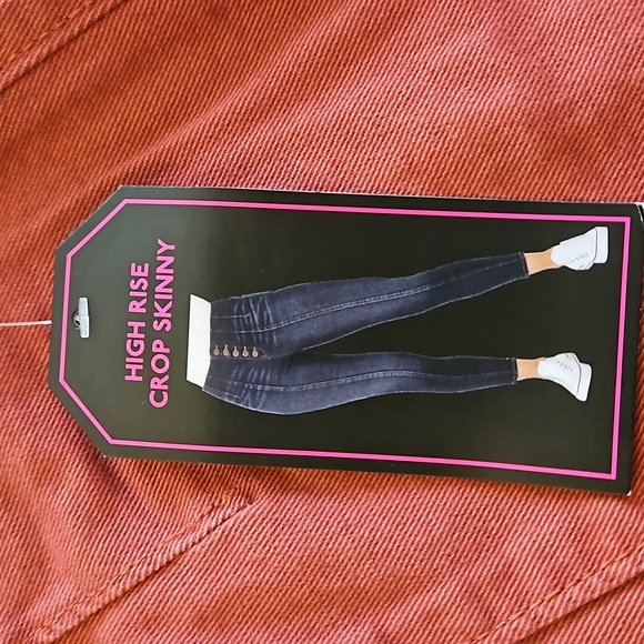 NWT No Boundaries high rise crop skinny jeans - Picture 5 of 8